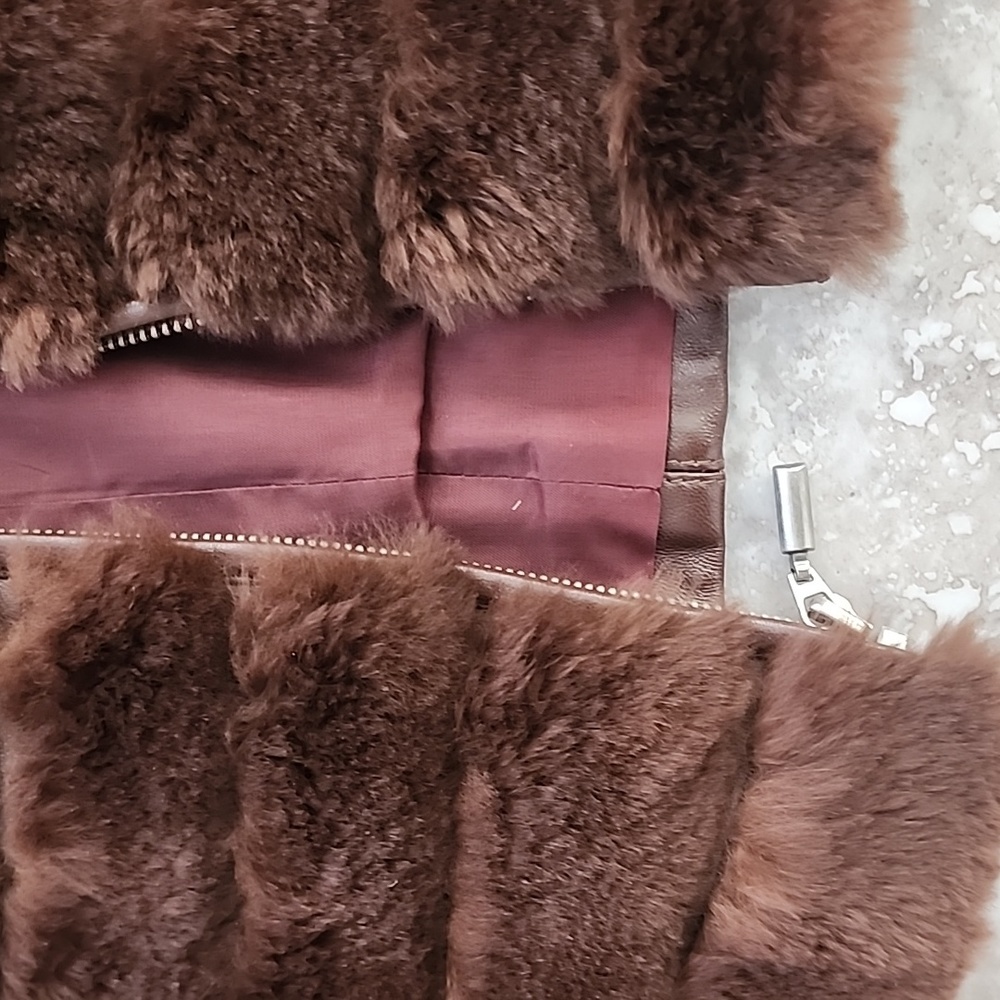 ALBERTO MAKALI EUC REAL LEATHER N REAL FUR ZIP FRONT LINED VEST SIZE 6 - Picture 2 of 7
